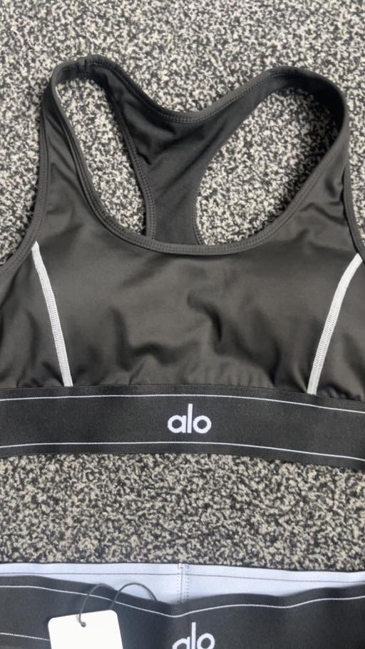  — Alo tracksuit