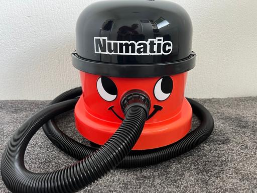  — Numatic Hoover XL