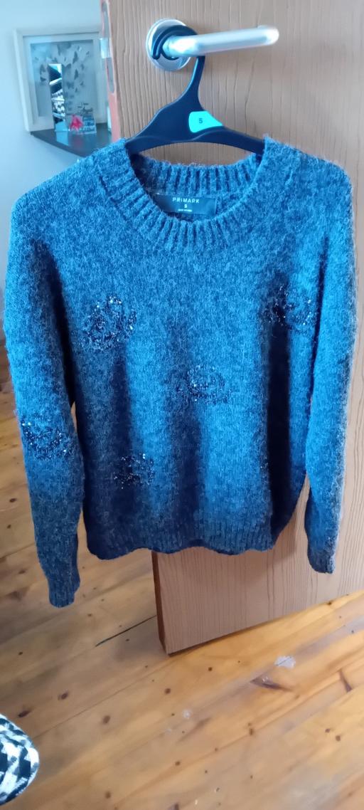  — women's wolly jumper