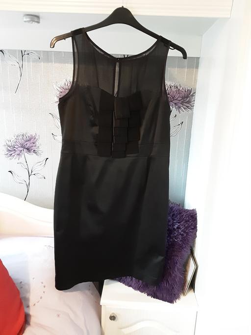  — Ladies Et Vous Dress