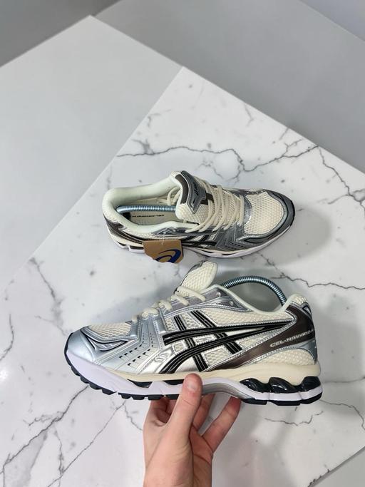  — ASICS Gel Kayano 14 - Brown and cream