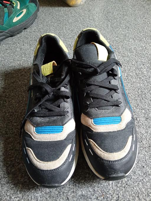  — size 12uk puma trainers