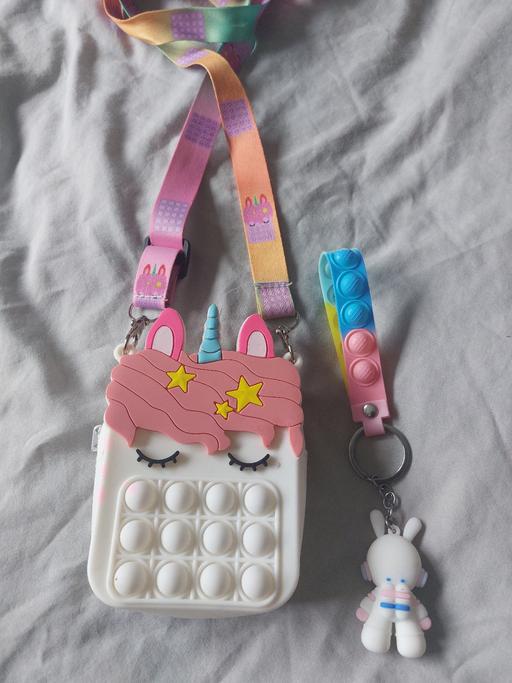  — poppet purse and keychain