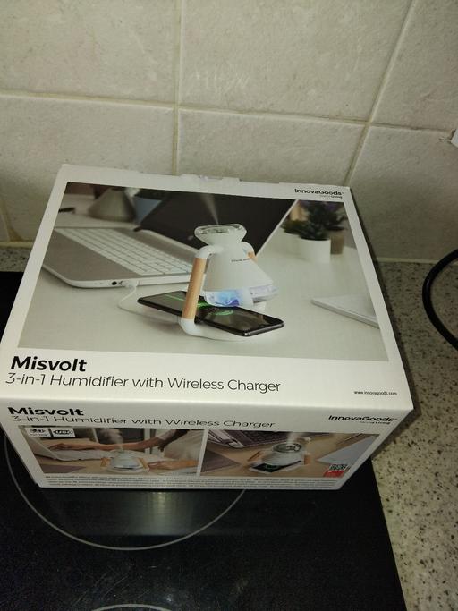  — 3 in 1 humidifier with wireless charger