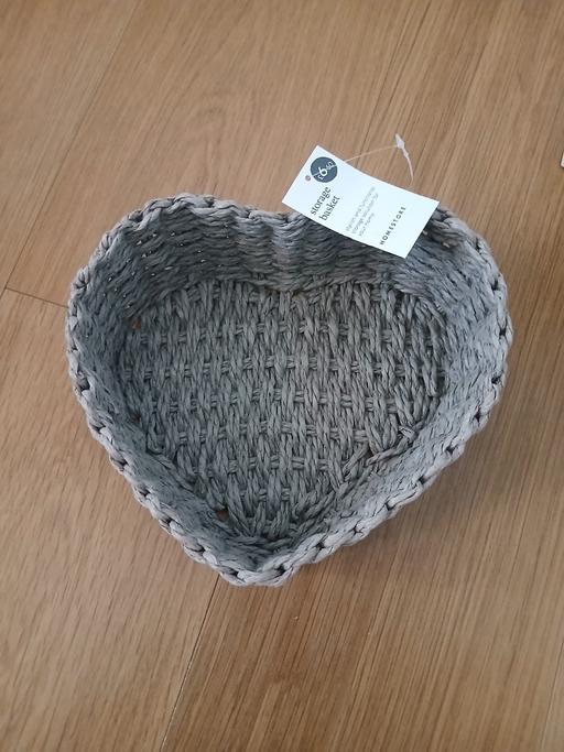  — Heart Basket New