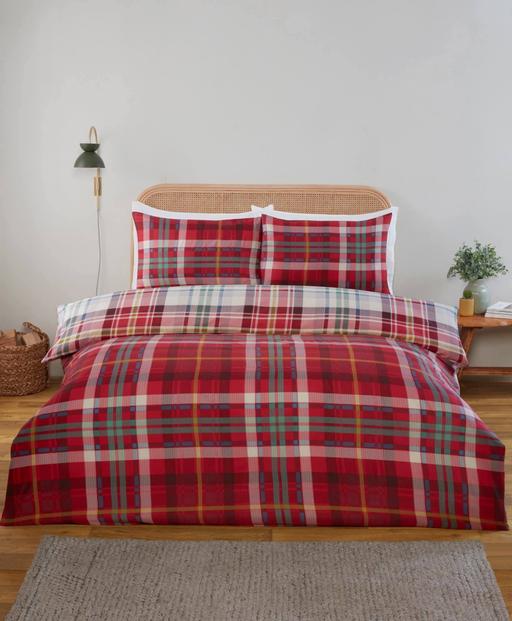  — Regalia Bedding Set  Double Red Or Blue.