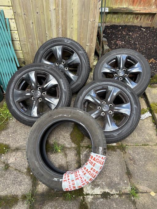  — Lexus Is300h SE 16” Rims X5