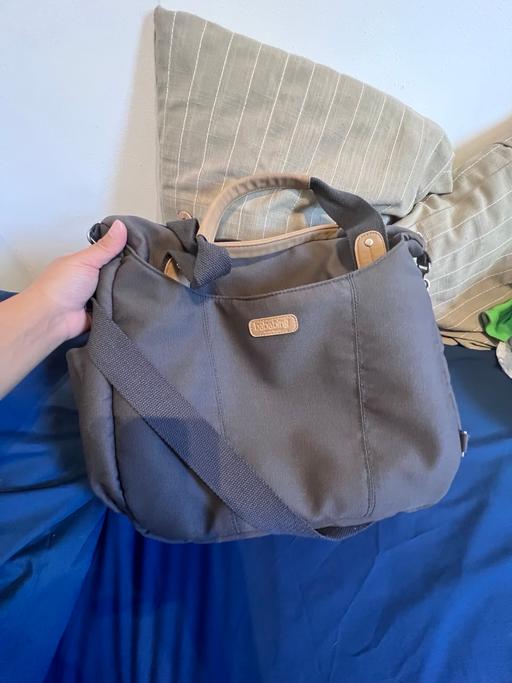  — Bababing baby bag can be hung on prams