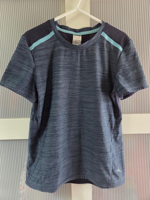  — Age 8-9 DECATHLON sports tshirt