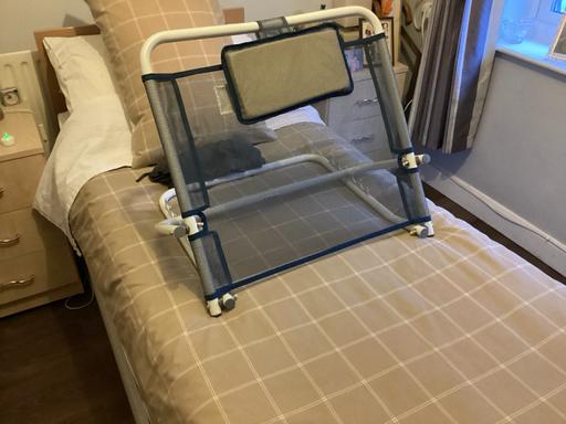  — Bed back rest