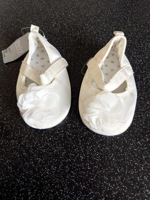  — Baby girls white booties size 9-12 months