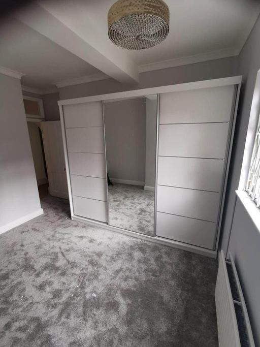  — Sliding Wardrobe