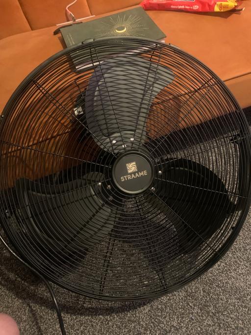 — High power floor fan