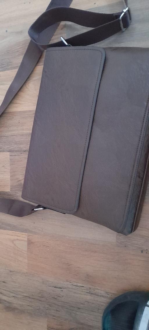  — smart unisex shoulder bag