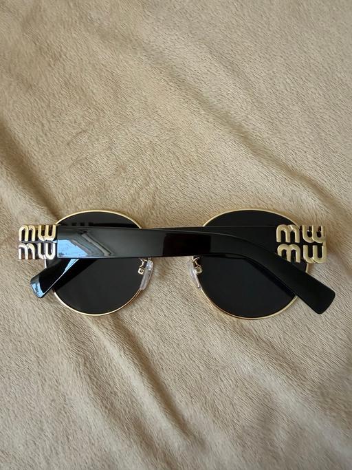  — Summer sunglasses