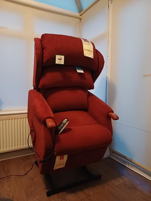  — electric rise and recliner chair