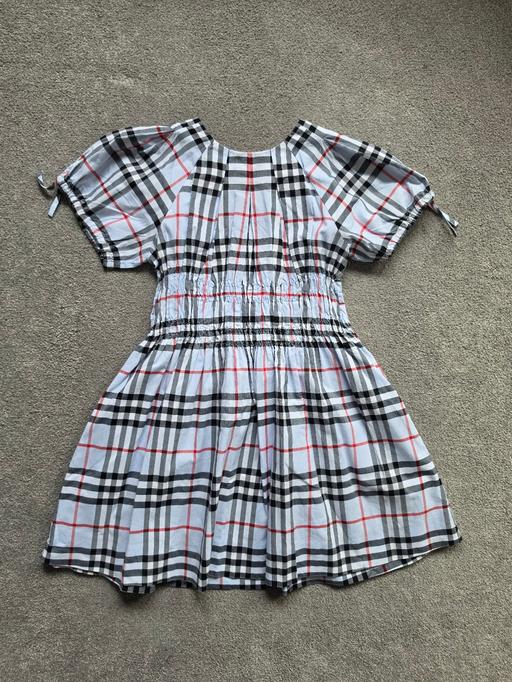  — Burberry girls dress age 3 years