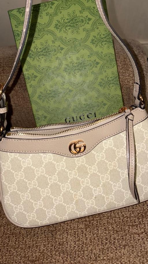  — Hand bag