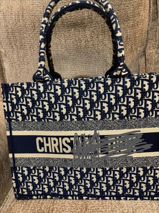  — Tote bag