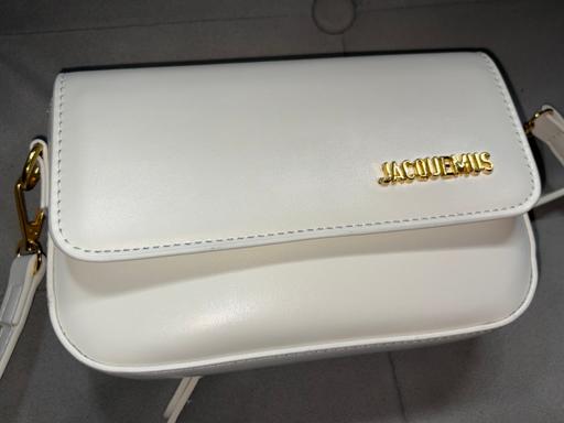  — White bag
