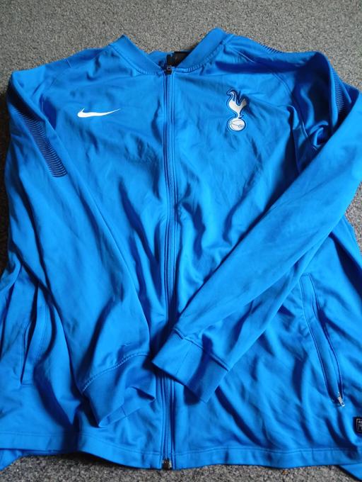  — XXL spurs zip up training top
