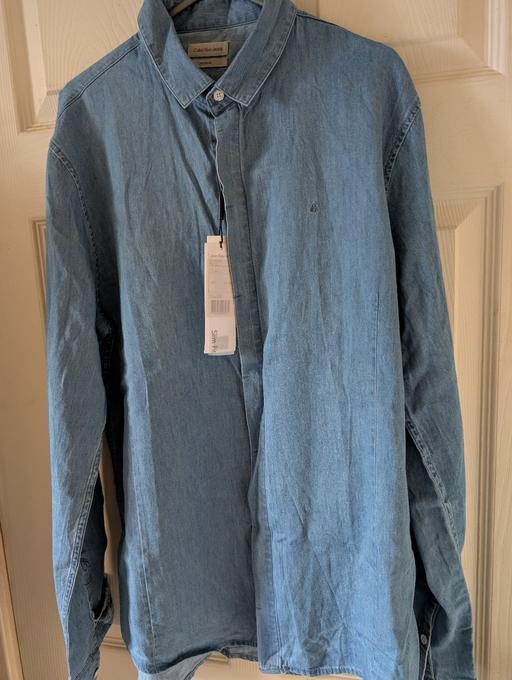  — bnwt Calvin Klein shirt size medium