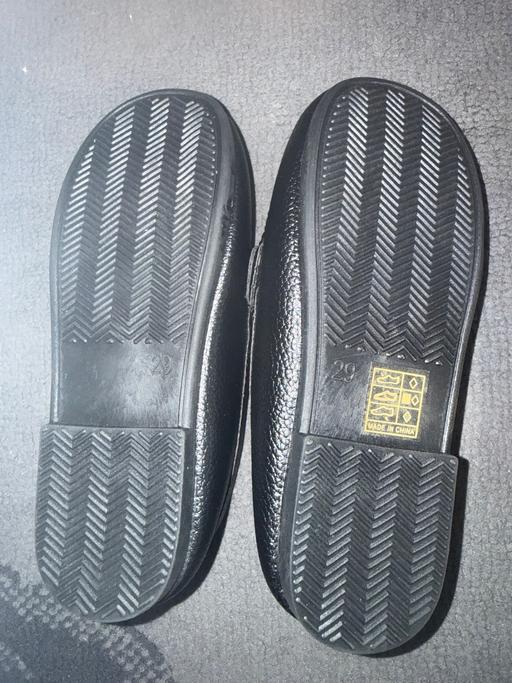  — Kids Shoes