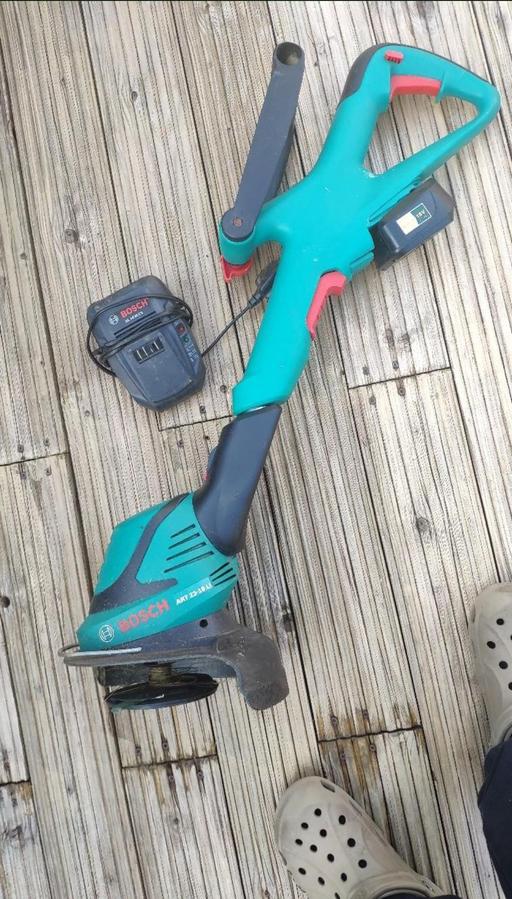  — Bosch ART 23-18 LI with 2 batteries and charg