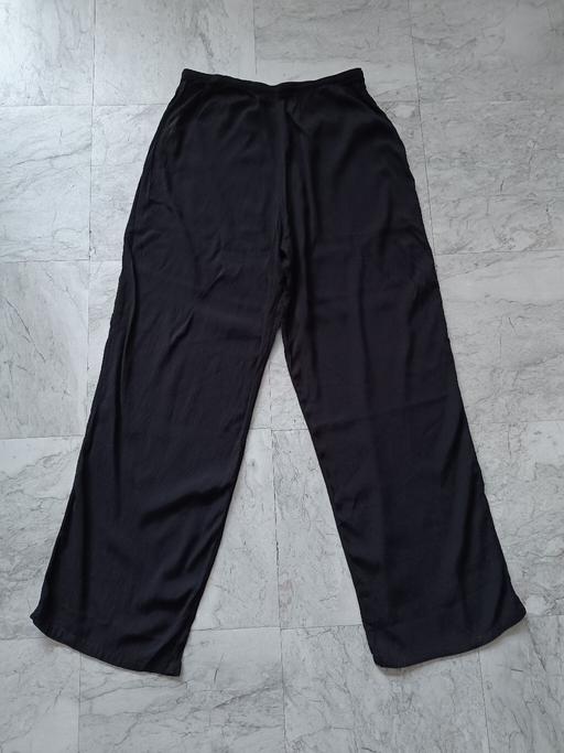  — Marks & Spencer Women's Black Wide-Leg Plissé