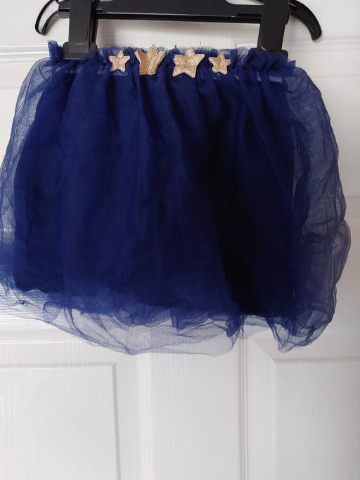  — Girls navy skirt size 100 (3-4 years)