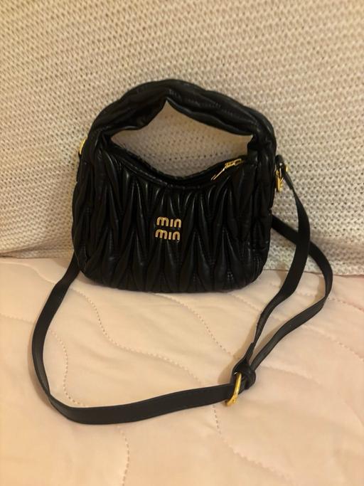  — Min min handbag