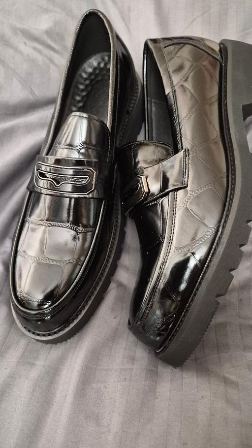 — shoes