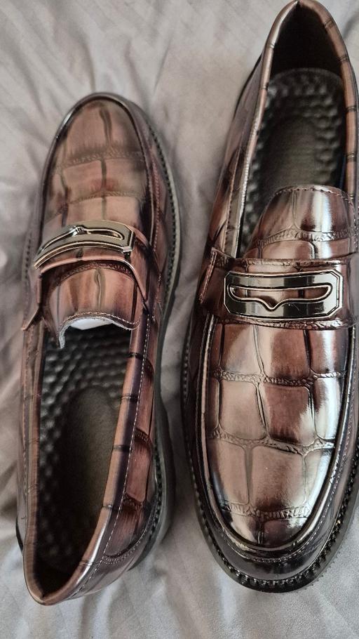  — shoes