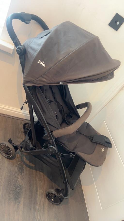  — Stroller (joie)