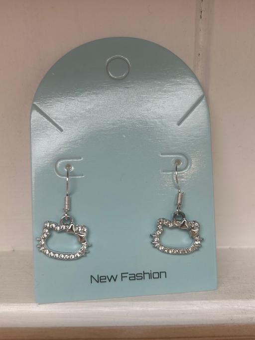  — Hello Kitty Style Earrings