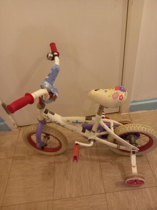  — Girl's little bicycle