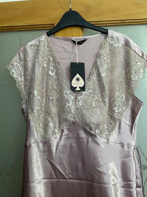  — Bhs Nightdress