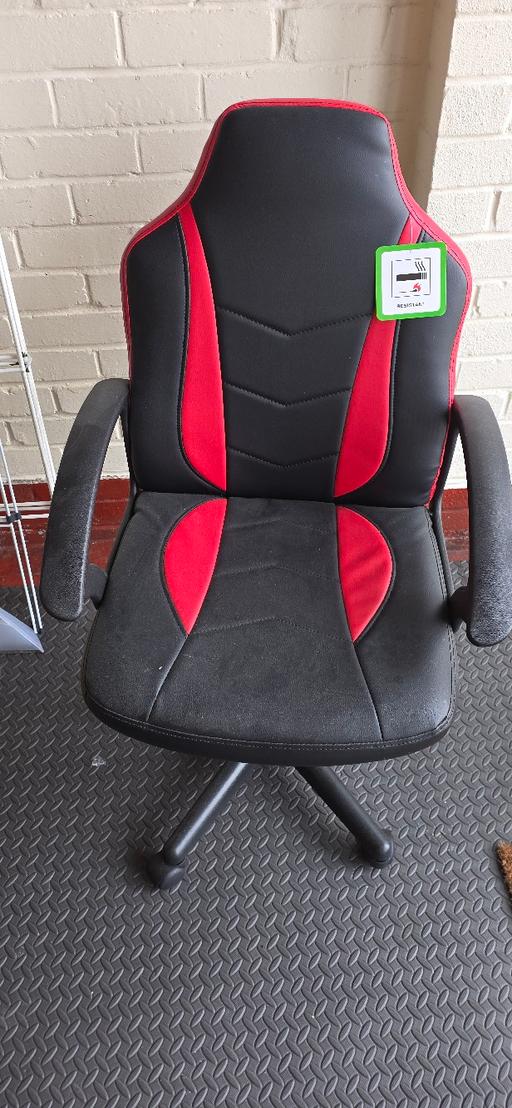 — Gaming Chair