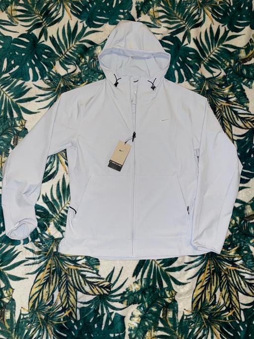  — Nike Woven Windbreaker