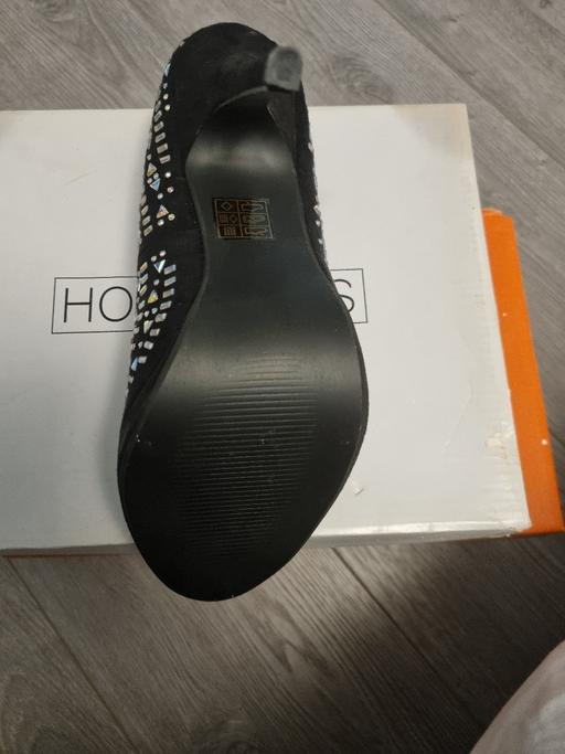  — shoes
