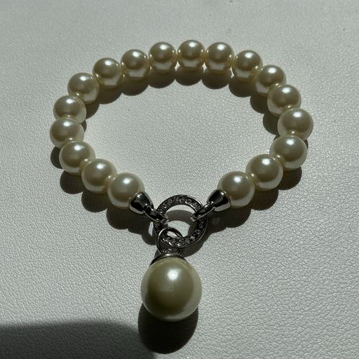  — Vintage elasticated pearl bracelet&pearl drop