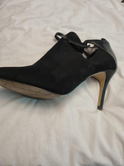  — boots