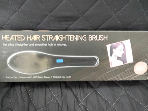  — HAIR STRAIGHTENER BRUSH