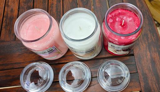  — Brand new set of 3 Yankee Candles, 538g jars