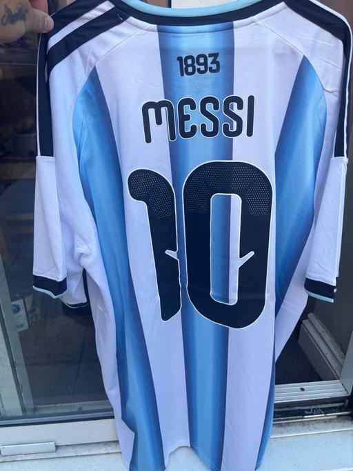  — Messi Argentina shirt