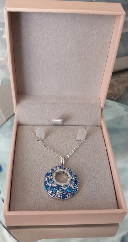  — Sterling silver mixed cubic zirconia pendant