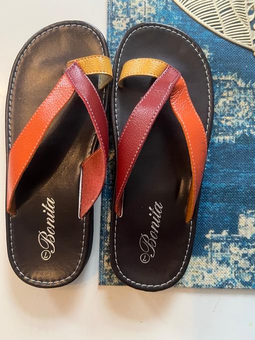  — Bonita leather toe - post sandals size 37-38