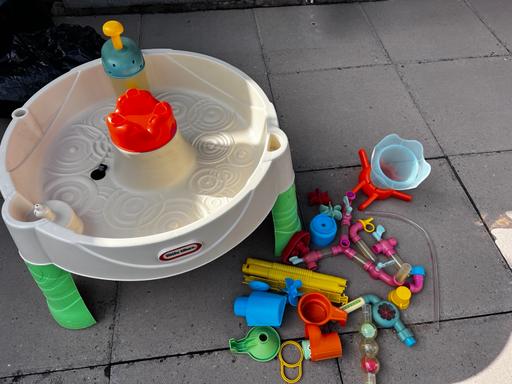  — Little Tikes Water table
