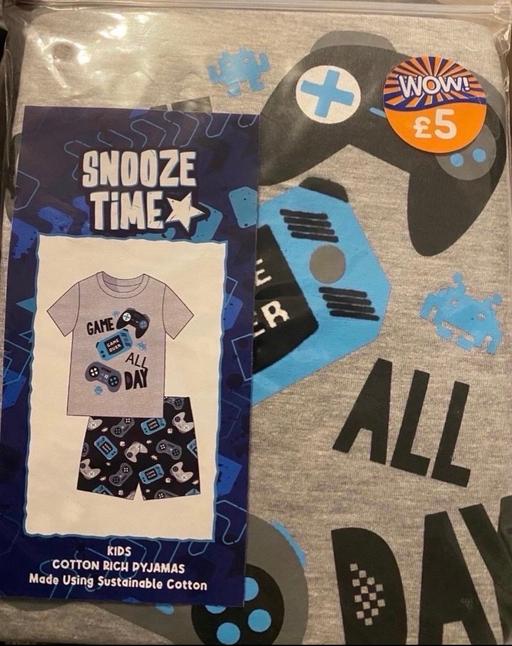  — Boys pyjamas age 6/7 years