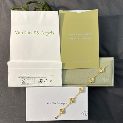 — Van Cleef & Arpels Alhambra Bracelet – Gold